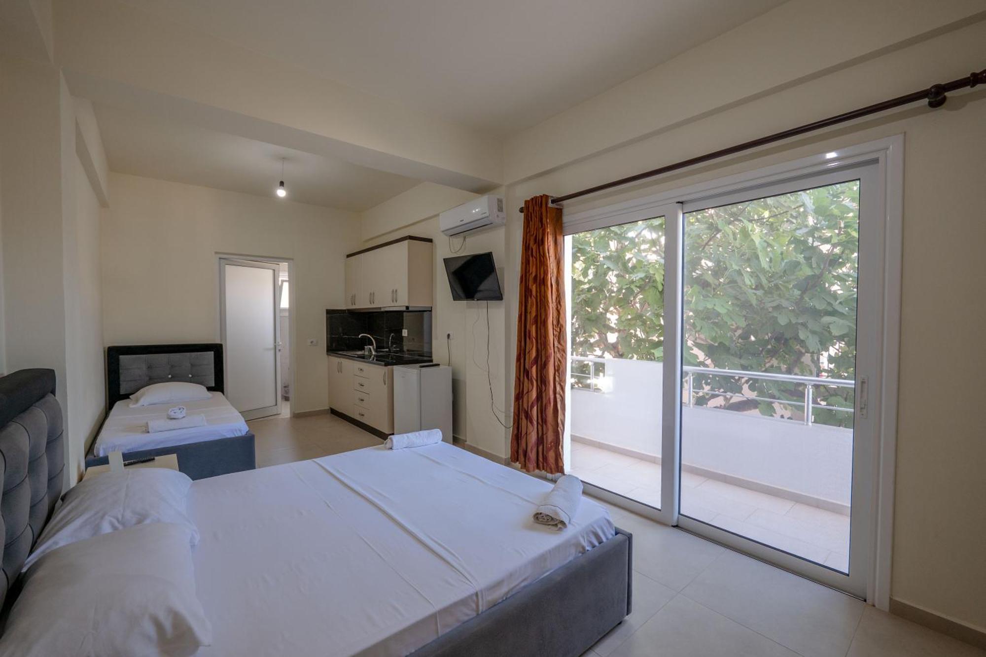 Rest Hour Hotel Ksamil Buitenkant foto
