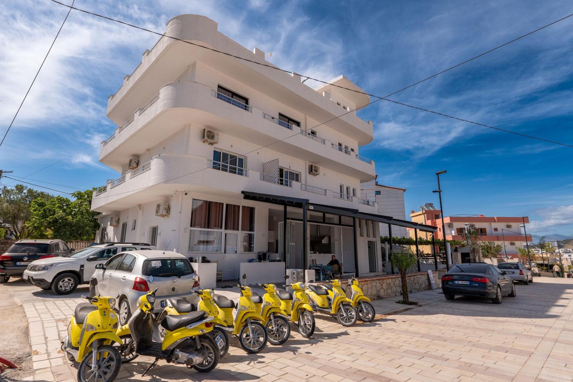Rest Hour Hotel Ksamil Buitenkant foto