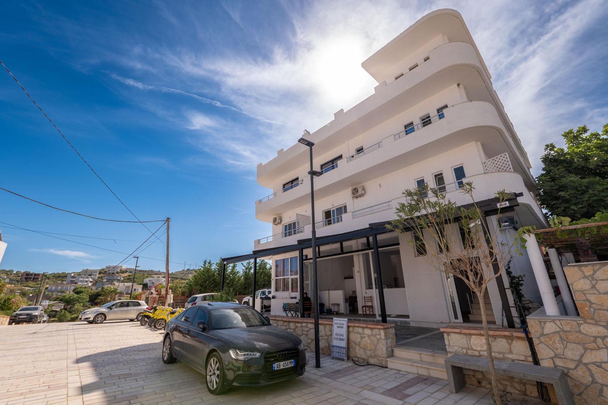 Rest Hour Hotel Ksamil Buitenkant foto